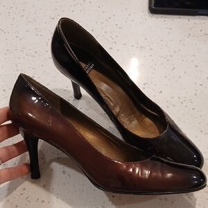 Stuart Weitzman Brown Copper Heels Size 9